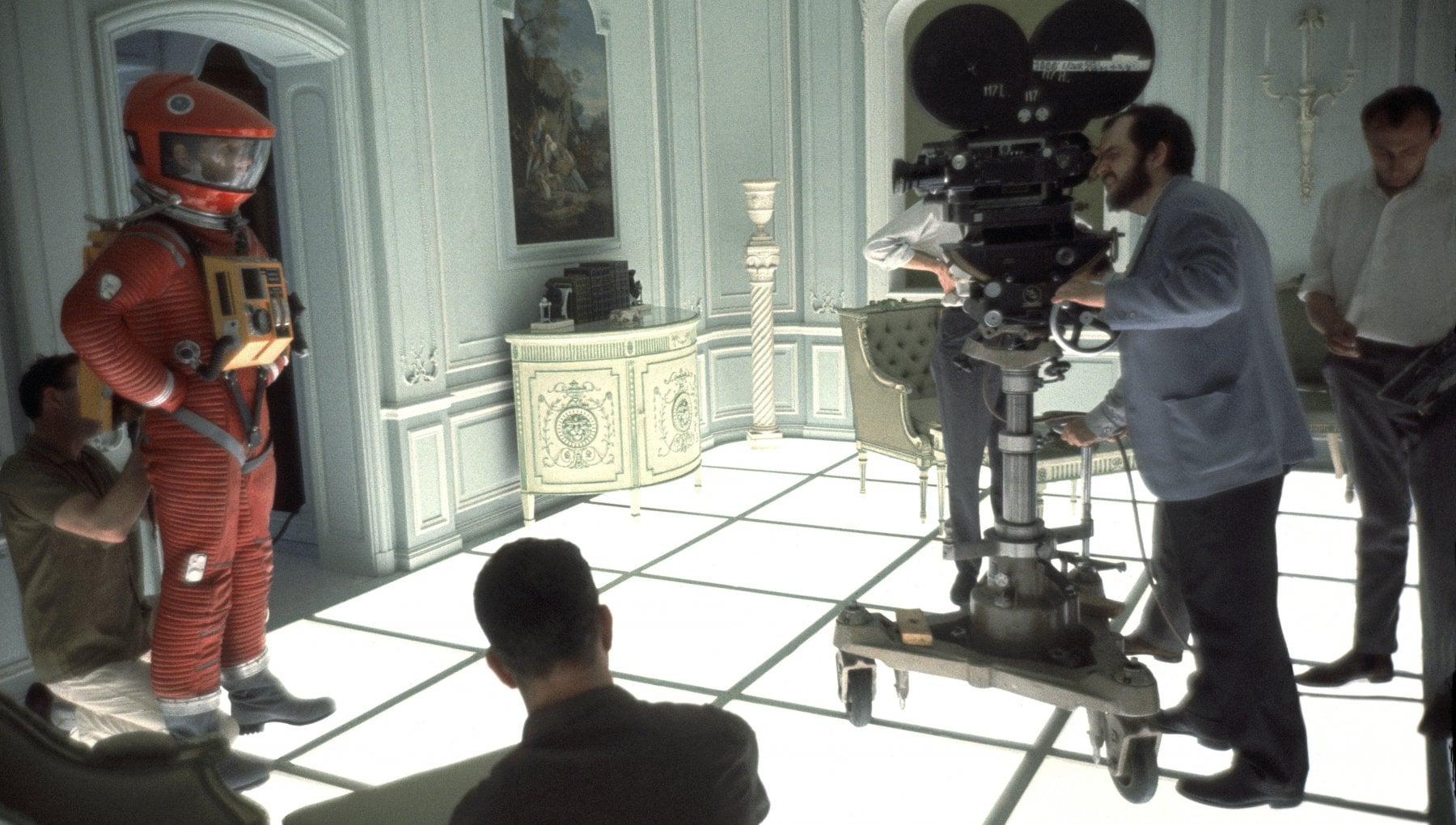 KINO_1_1_09_5.jpg
