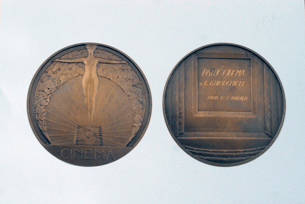 parviat-bronzov-medal-za-kino.png