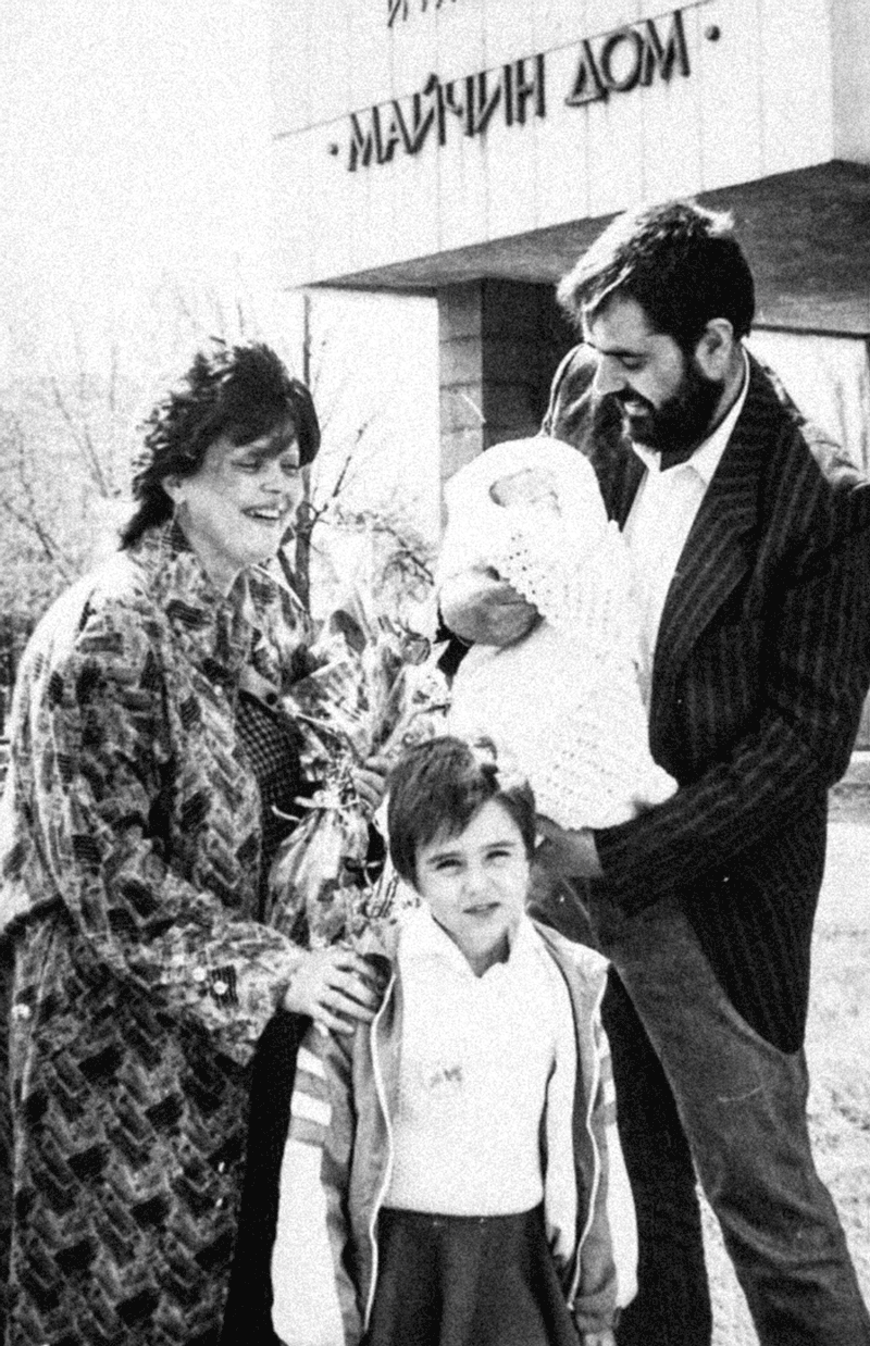 Асен_семейство_1989.png